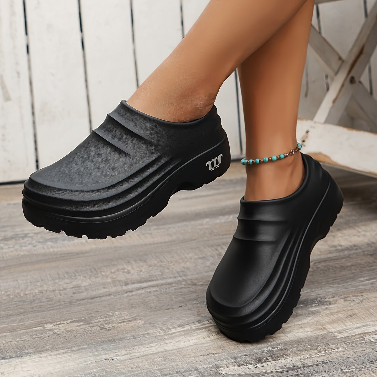 Orla | Women’s Orthopedic Waterproof Clogs
