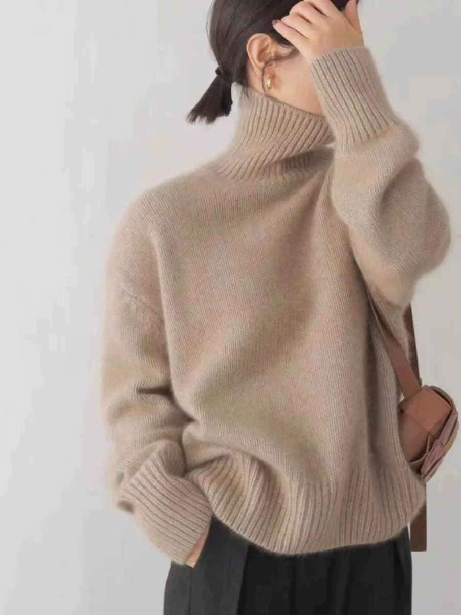 Calyssia | Women’s Oversized Cashmere Turtleneck Sweater