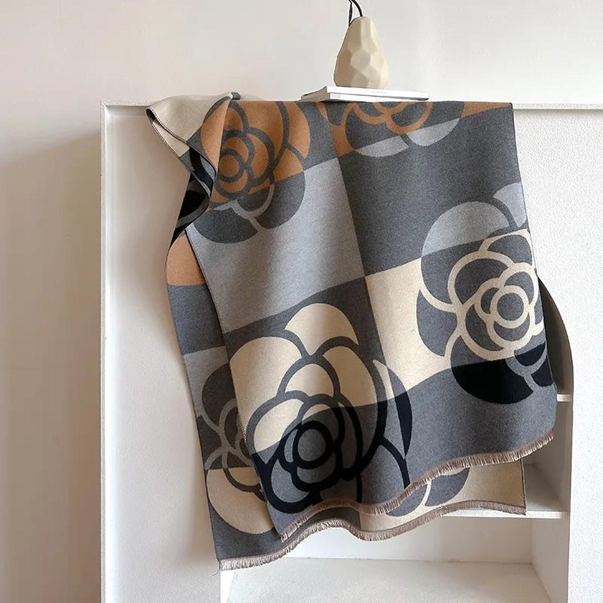 Elara | Reversible Cashmere Printed Scarf